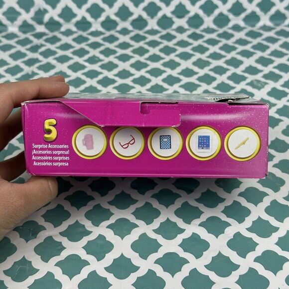 Barbie Mini Backpack Fashion Set 5 Surprises Dress And Accessories 7 piece Set - Picture 5 of 10